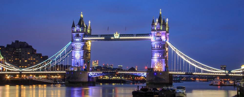 Illuminations du Tower Bridge à Londres - Angleterre