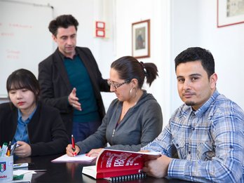 Cours d'espagnol pour adultes 35+ à Florence Cours d'espagnol pour adultes 35+ à Florence