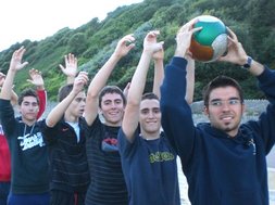 Activité sportive en séjour jeunes - Beach Volley à Bournemouth