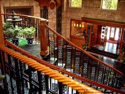 Escalier principal de l'école
