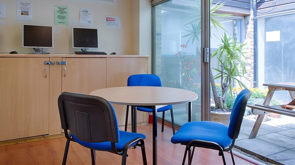english language school London for teenagers computer room