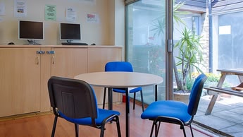 english language school London for teenagers computer room