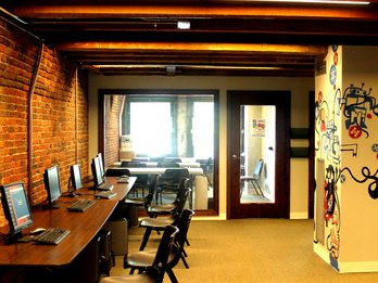 Lounge da Escola de Inglês para Negócios em Boston