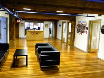 sprachcaffe language school vancouver lobby