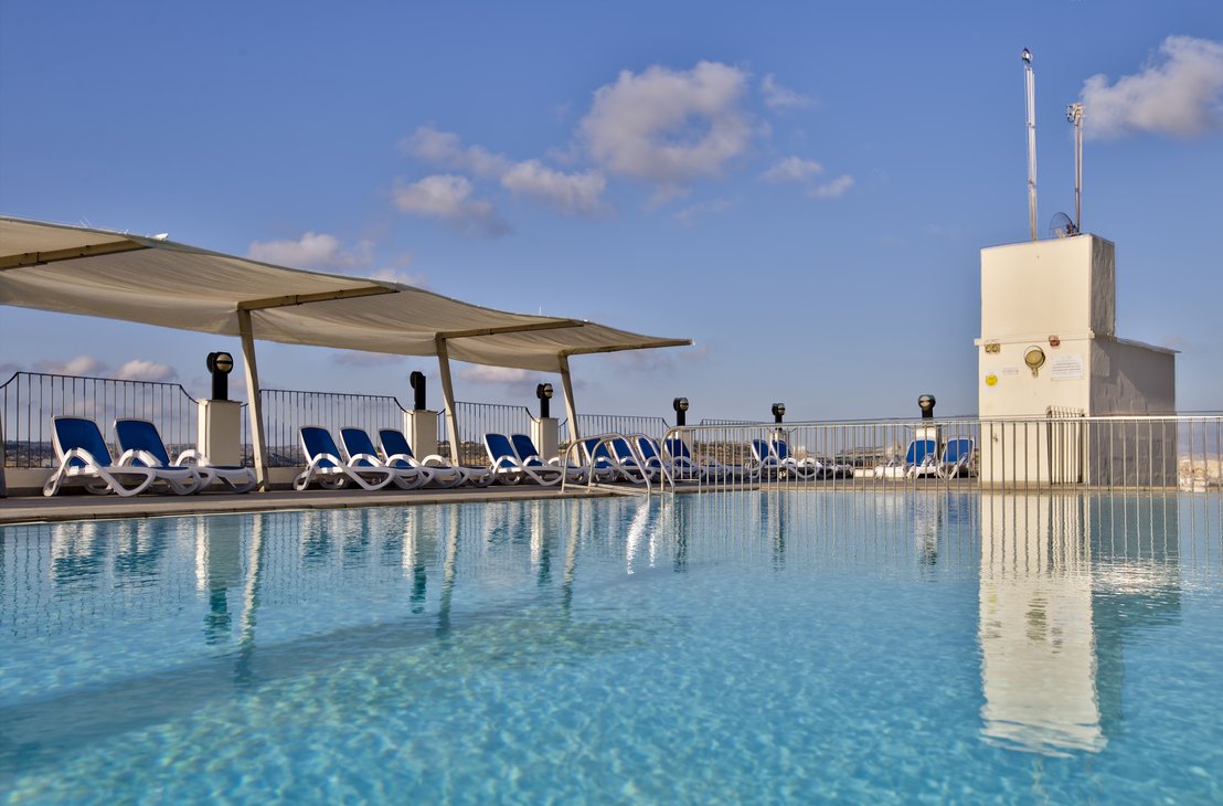 Piscina de alojamiento en la bahía de St Pauls