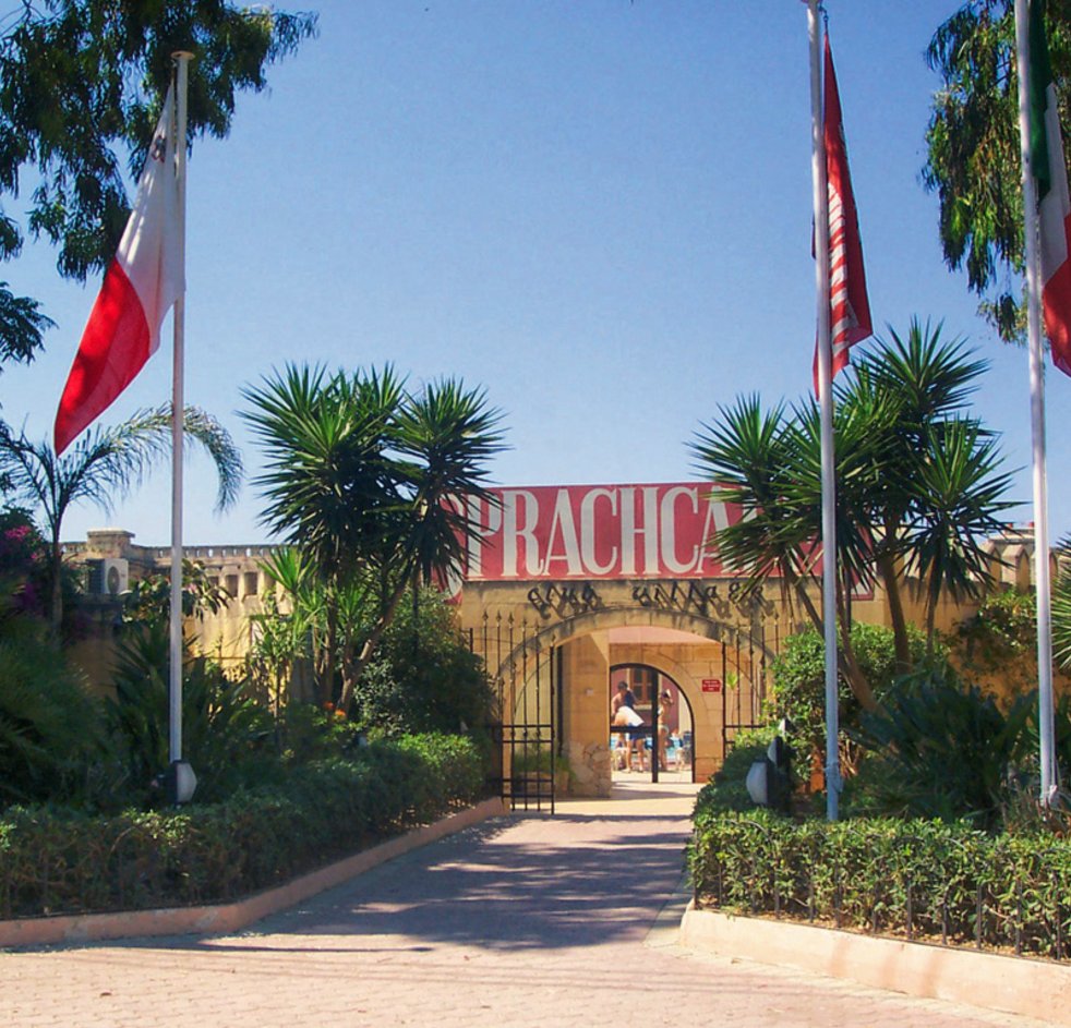 Kampus Sprachcaffe na Malcie, St Julian's - widok z zewnątrz