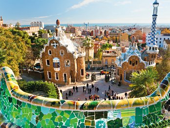 Widok na zabytkową część Barcelony, czas wolny po kursie hiszpańskiego