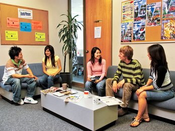 Salle commune école d'anglais de Vancouver