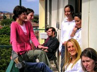 sprachcaffe italian language school florence studens relaxing