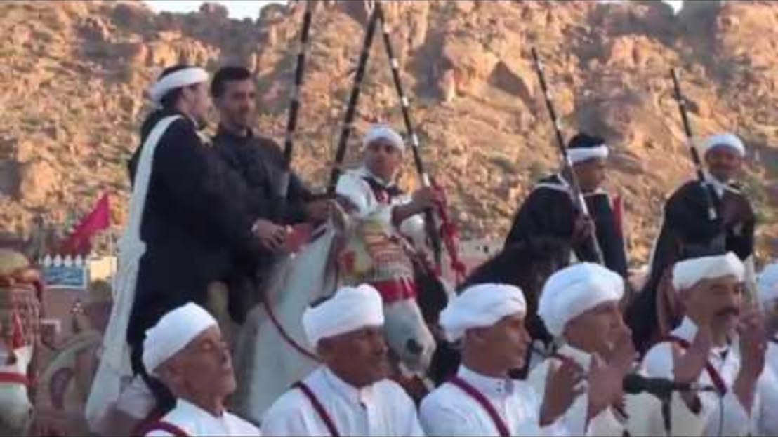 Festival des amandiers Tafraoute (Maroc) 2019 après La fantasia un groupe folklorique (2)