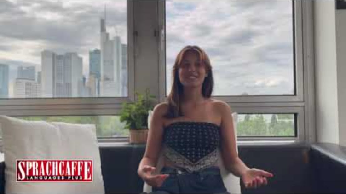 Il successo di Benedetta: Imparare le lingue è più facile con Sprachcaffe a Francoforte